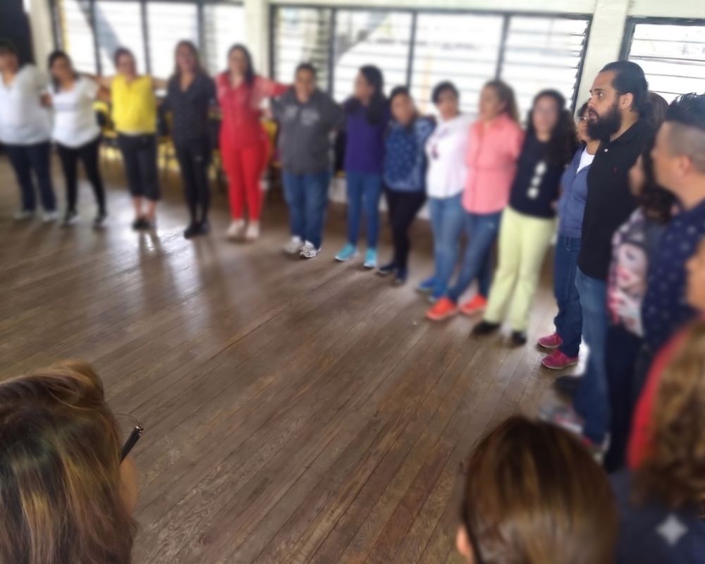 Dinámica grupal con equipo